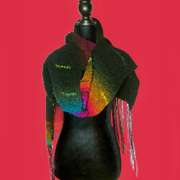 NEW Boutique Vibrant Hand-Knitted Scarf with Tasseled Fringe, Multicolored - Picture 9 of 11